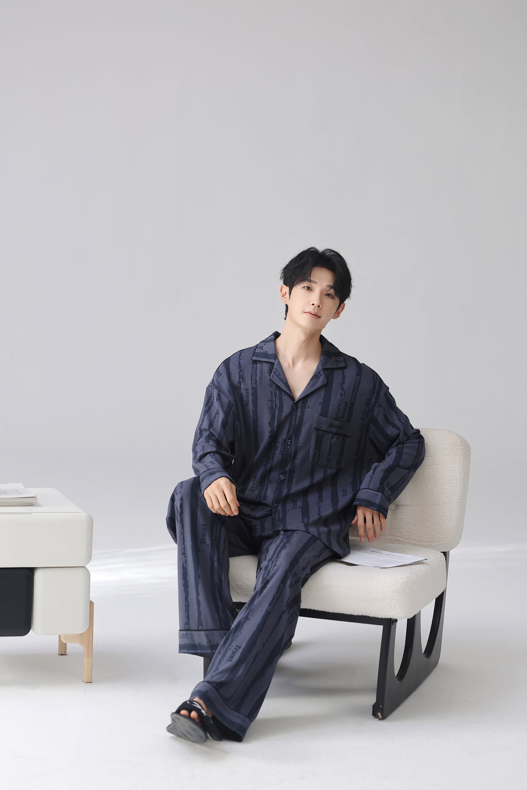 【モダール綿】メンズ パジャマ 長袖 上下セット｜グラフィック柄 柔らか 伸縮 ストレッチ ルームウェア 部屋着 春 秋